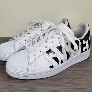 adidas Originals Superstar Sneakers, White Leather, Youth Size 5 US / 37.3 FR